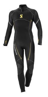 Wet Suit for Scuba diving in Komodo
